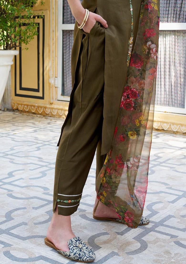 Green Floral Embroidered Poly Blend Kurta Set