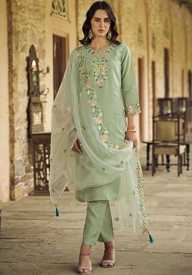 Green Floral Embroidered Poly Blend Kurta Set