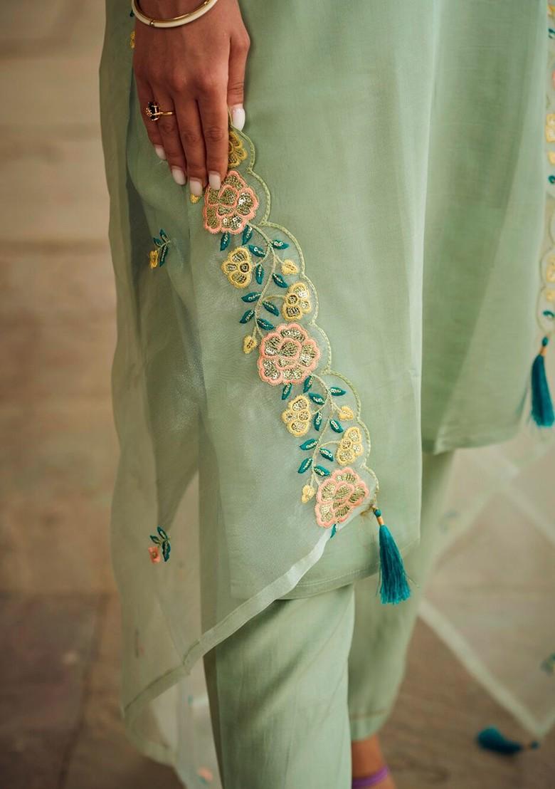 Green Floral Embroidered Poly Blend Kurta Set