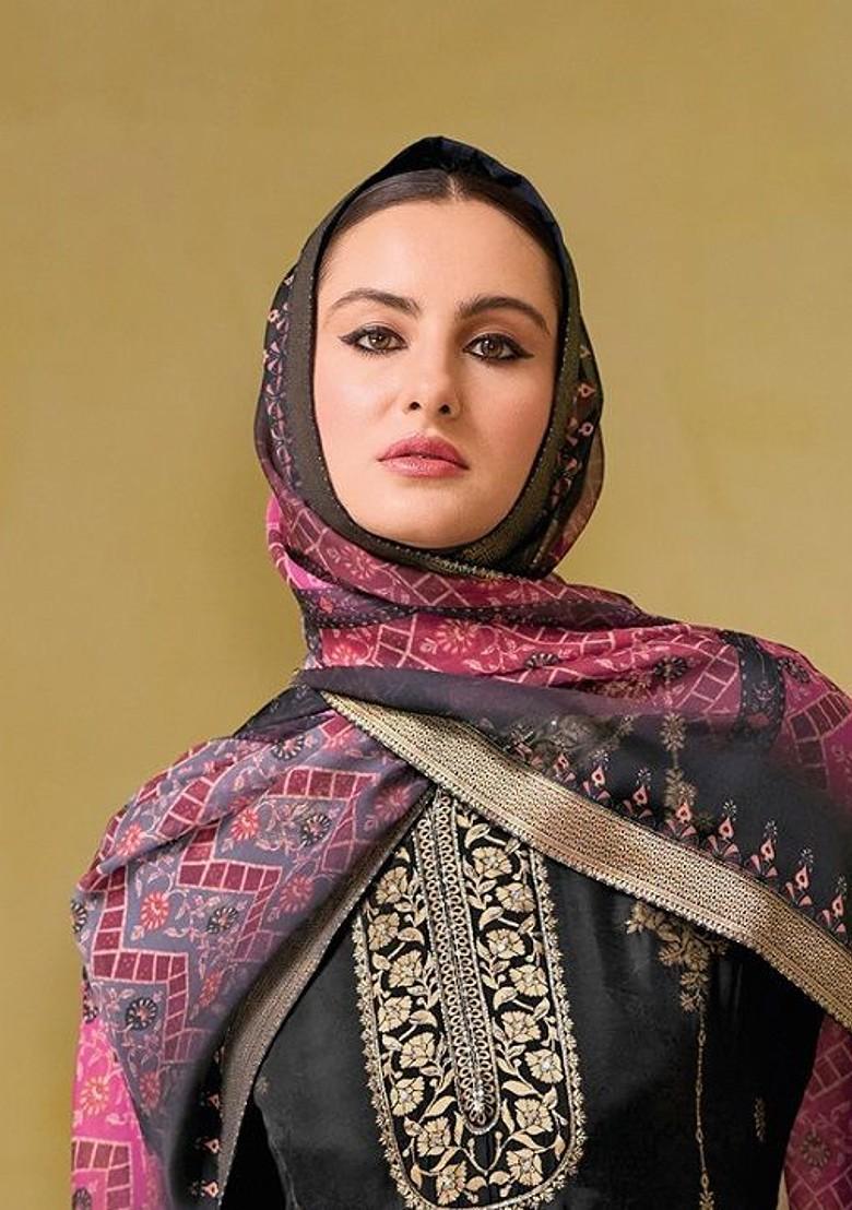 Black Floral Embroidered Poly Blend Kurta Set