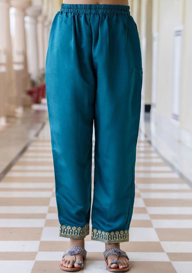 Green Floral Embroidered Poly Blend Kurta Set