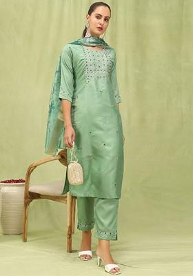 Green Floral Embroidered Poly Blend Kurta Set