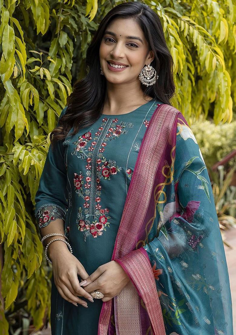 Green Floral Embroidered Poly Blend Kurta Set