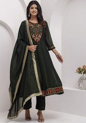 Green Floral Embroidered Poly Blend Kurta Set