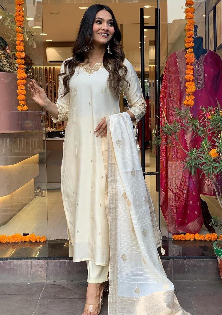 Off White Embroidered Chanderi Kurta Set
