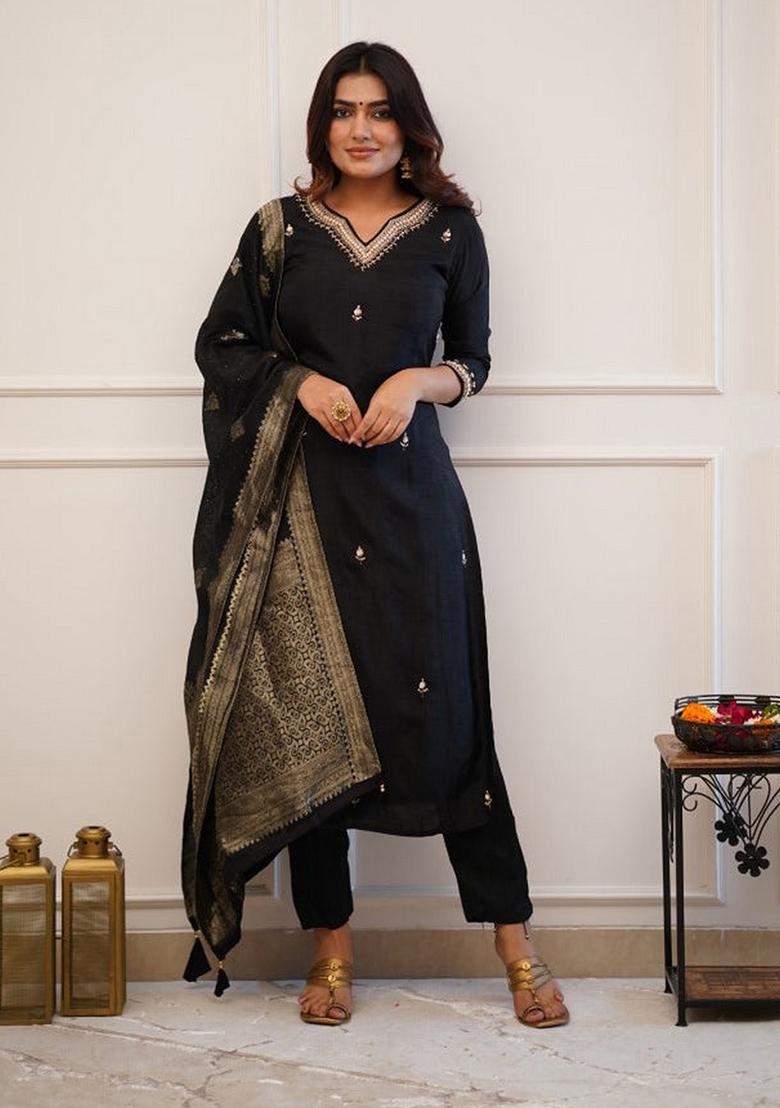 Black Embroidered Chanderi Kurta Set