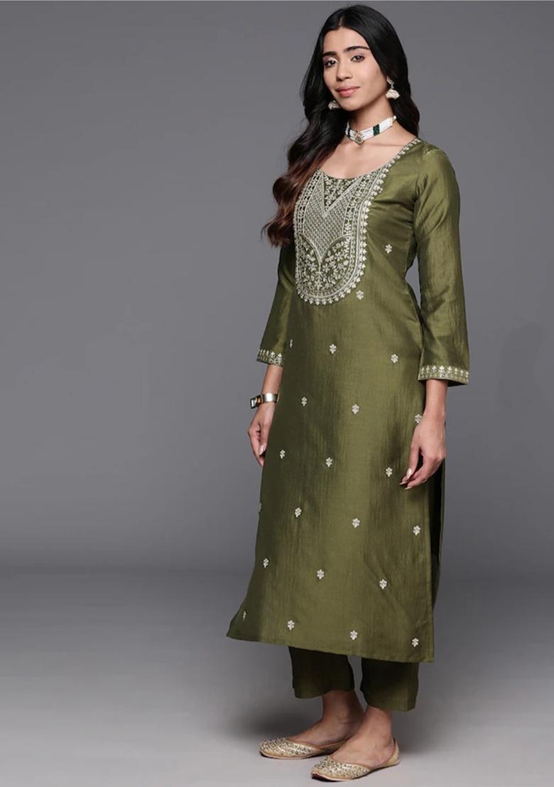 Green Embroidered Chanderi Kurta Set