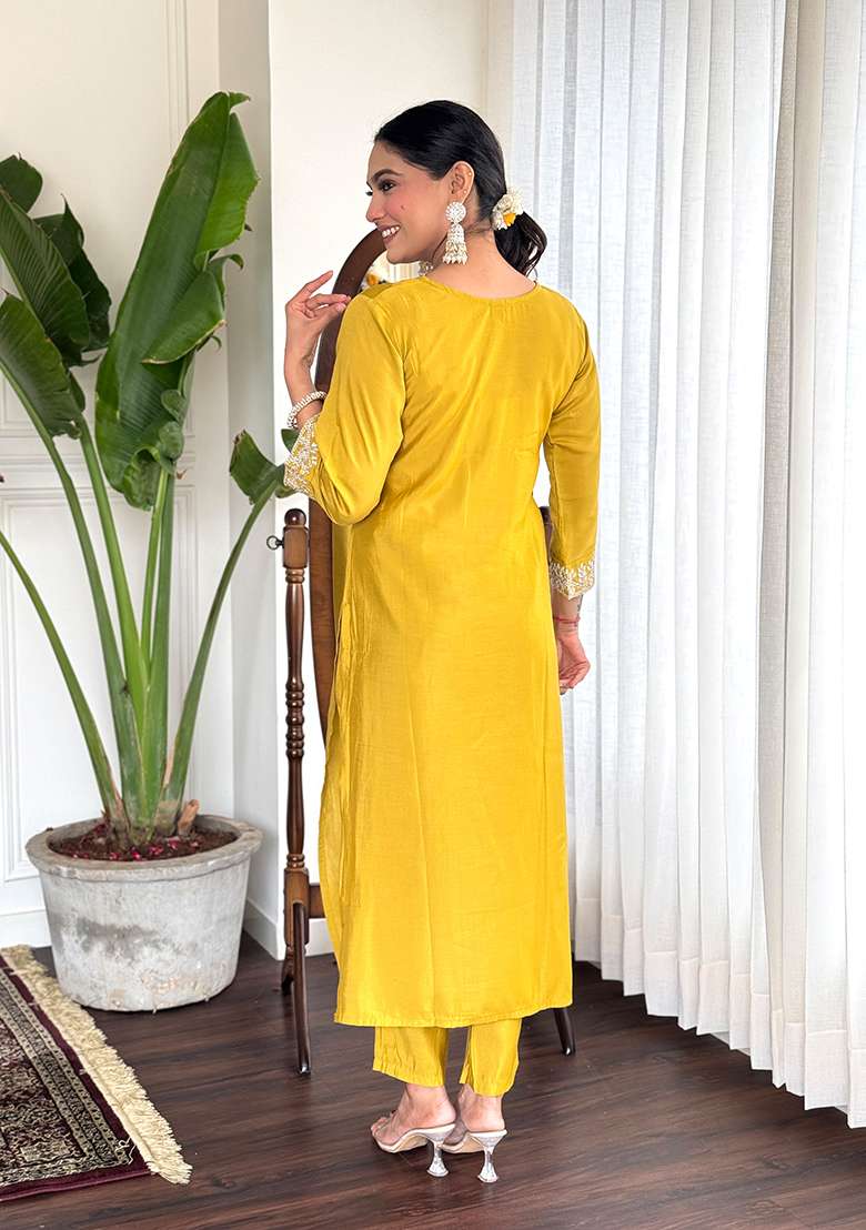 Yellow Embroidered Chanderi Pakistani Suit Set - Indya
