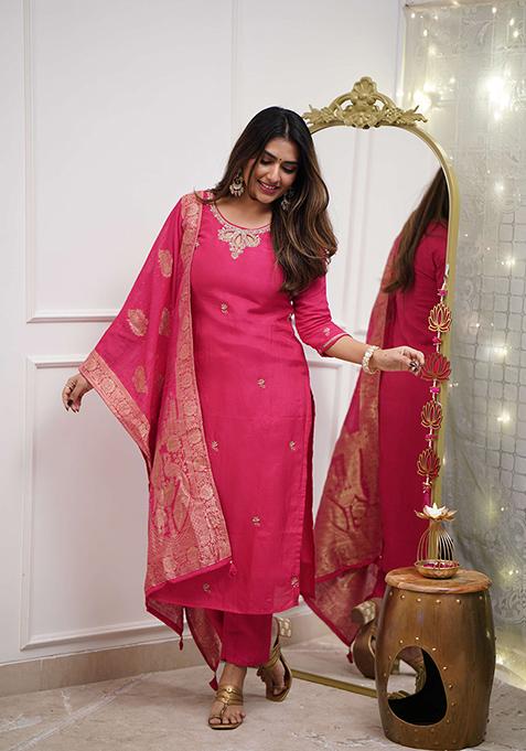 Red Embroidered Chanderi Kurta Set