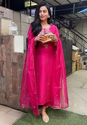 Pink Embroidered Chanderi Kurta Set