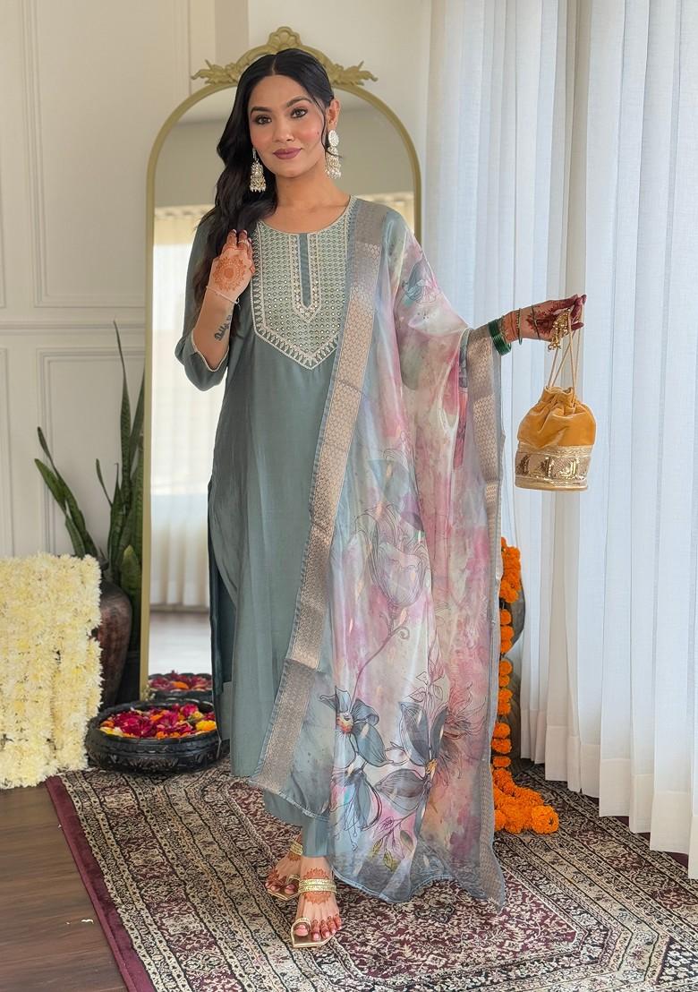 Green Embroidered Poly Blend Kurta Set