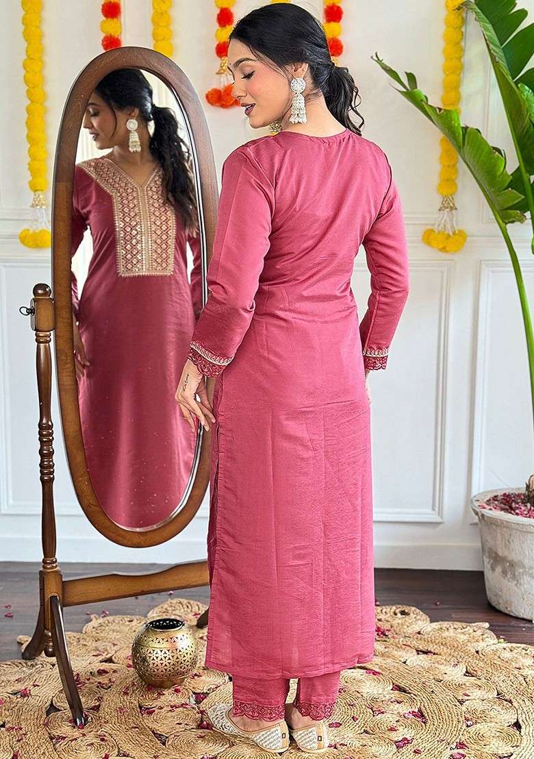 Pink Embroidered Chanderi Straight Kurta Set - Indya