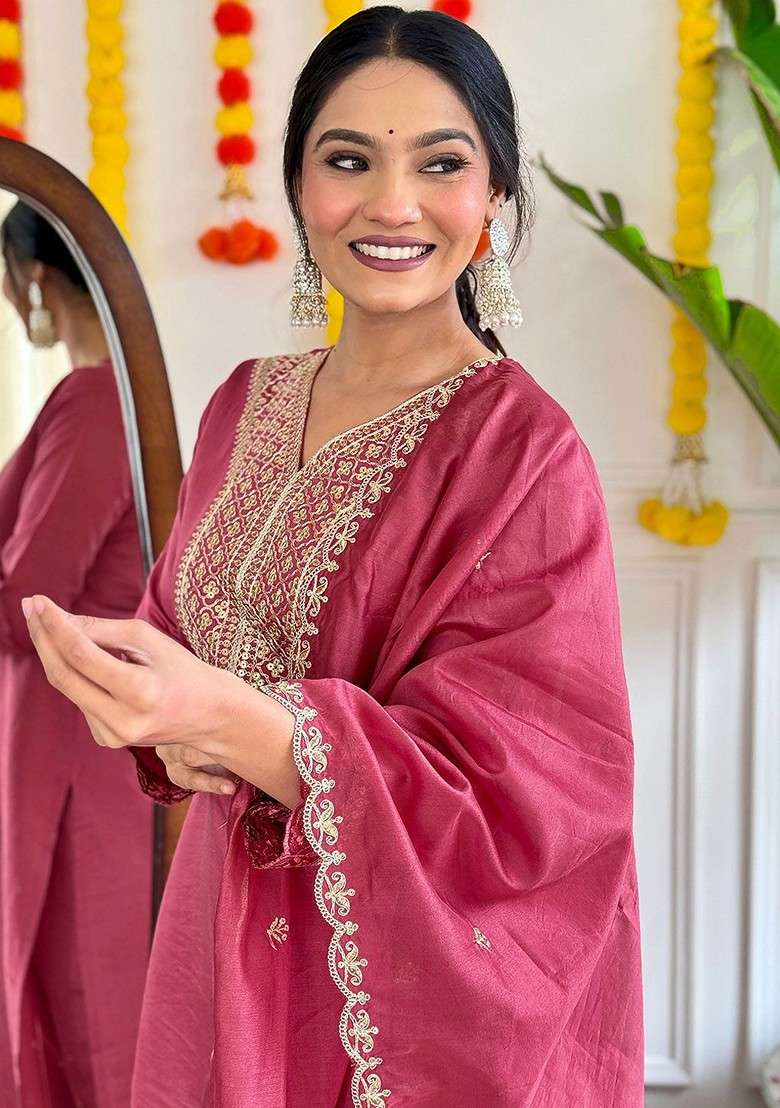 Pink Embroidered Chanderi Straight Kurta Set - Indya