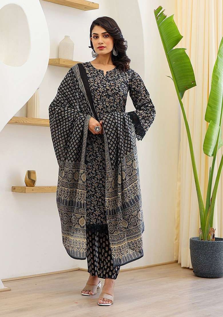 Black Printed Cotton Pakistani Suit Set - Indya