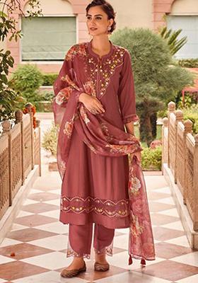 Gajari Embroidered Muslin Kurta Set