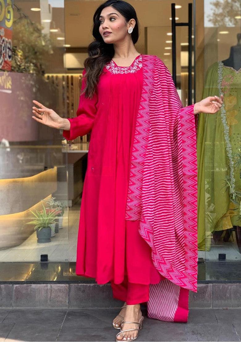 Gajari Embroidered Viscose Kurta Set