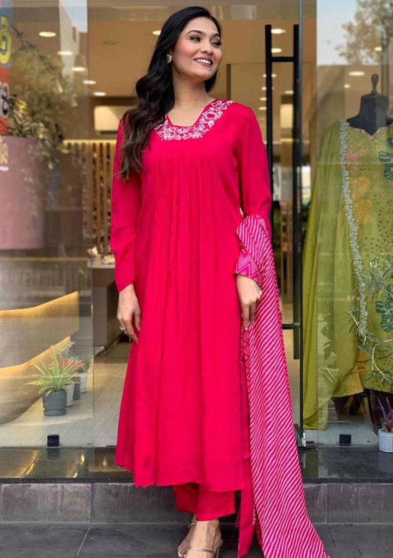 Gajari Embroidered Viscose Kurta Set