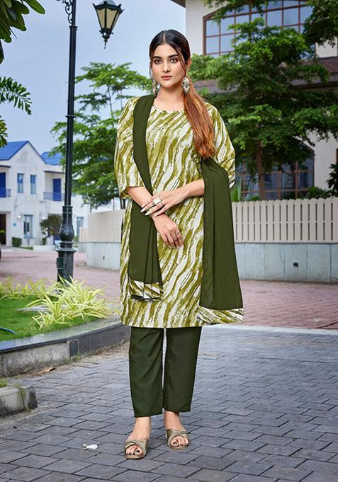 Mehendi Printed Crepe Kurta Set