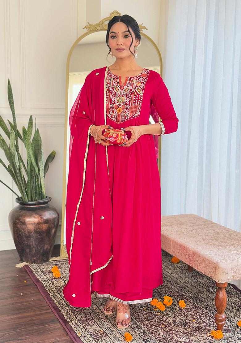 Red Embroidered Vichitra Kurta Set