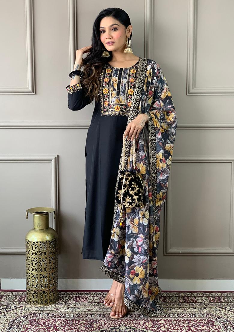 Black Embroidered Chanderi Kurta Set