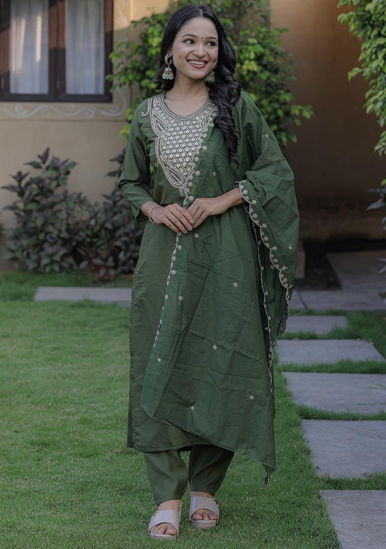 Green Embroidered Chanderi Kurta Set