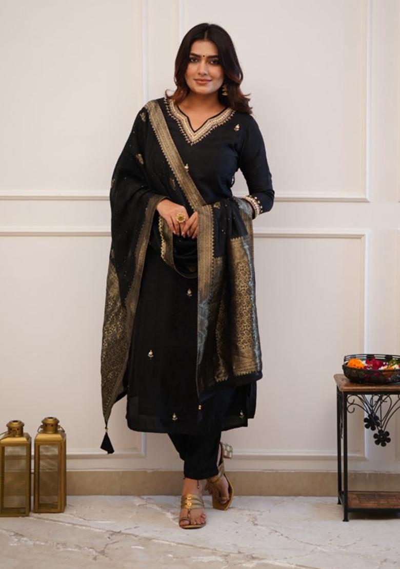 Black Embroidered Chanderi Kurta Set