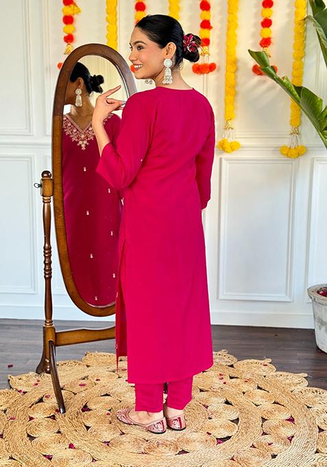 Gajri Embroidered Chanderi Kurta Set