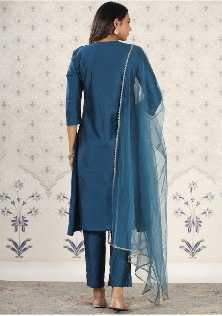 Green Embroidered Chanderi Kurta Set