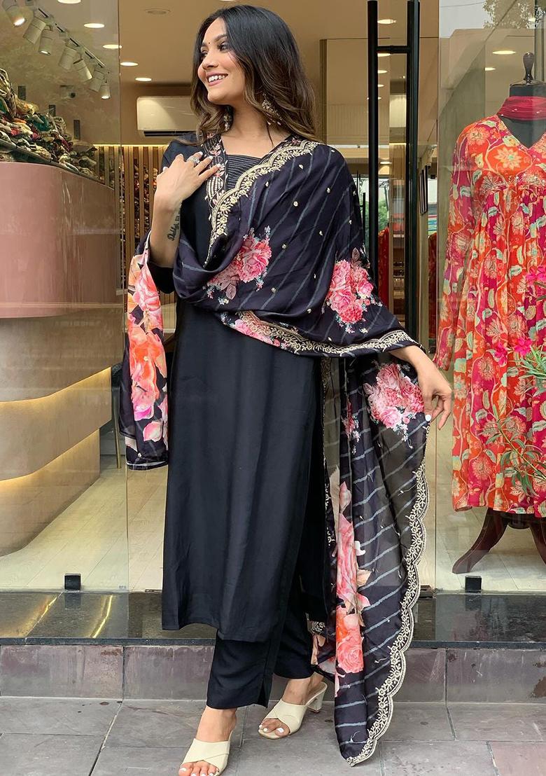 Black Embroidered Chanderi Kurta Set
