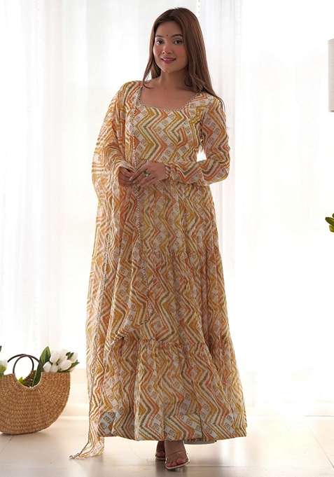 Off White Digital Print Georgette Kurta Set