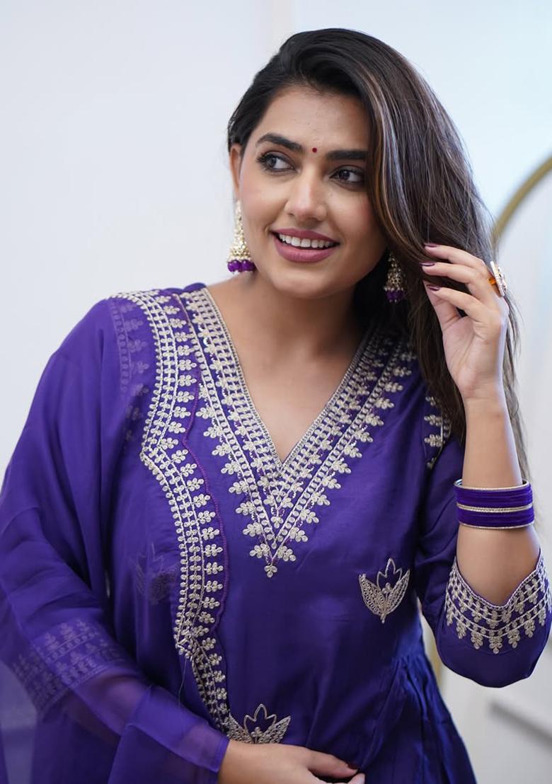 Blue Embroidered Chanderi Kurta Set