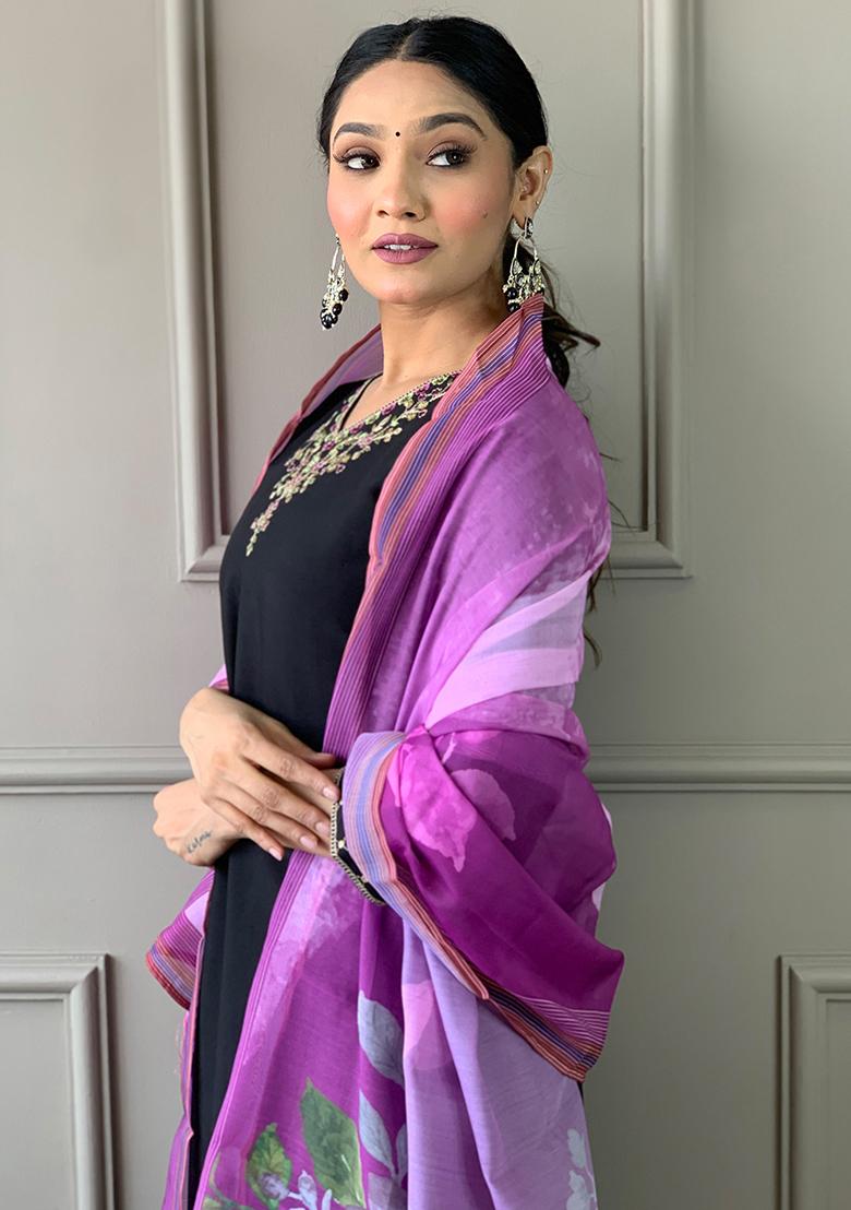 Black Embroidered Chanderi Kurta Set