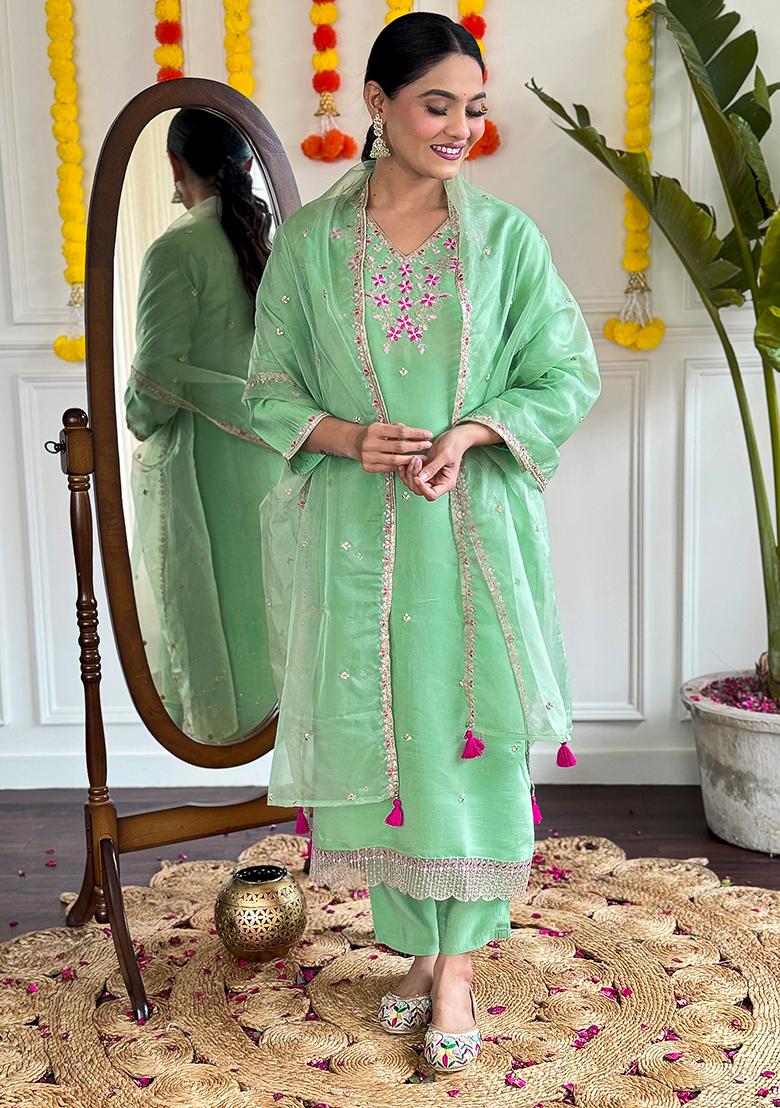 Green Embroidered Chanderi Kurta Set