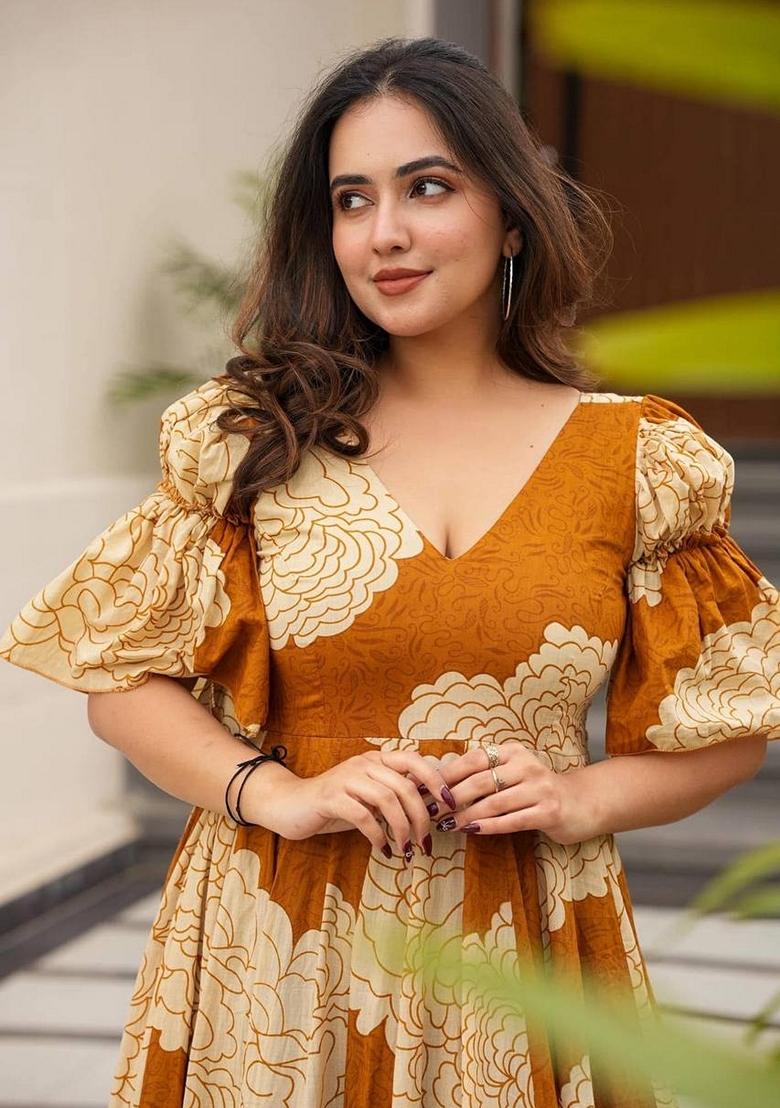 Multi Sequin Embroidered Georgette Salwar Kameez