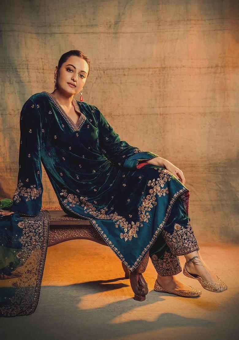 Morpankh Green Embroidered Velvet Salwar Kameez