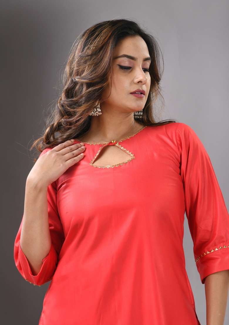 Red Solid Rayon Straight Kurta Set - Indya
