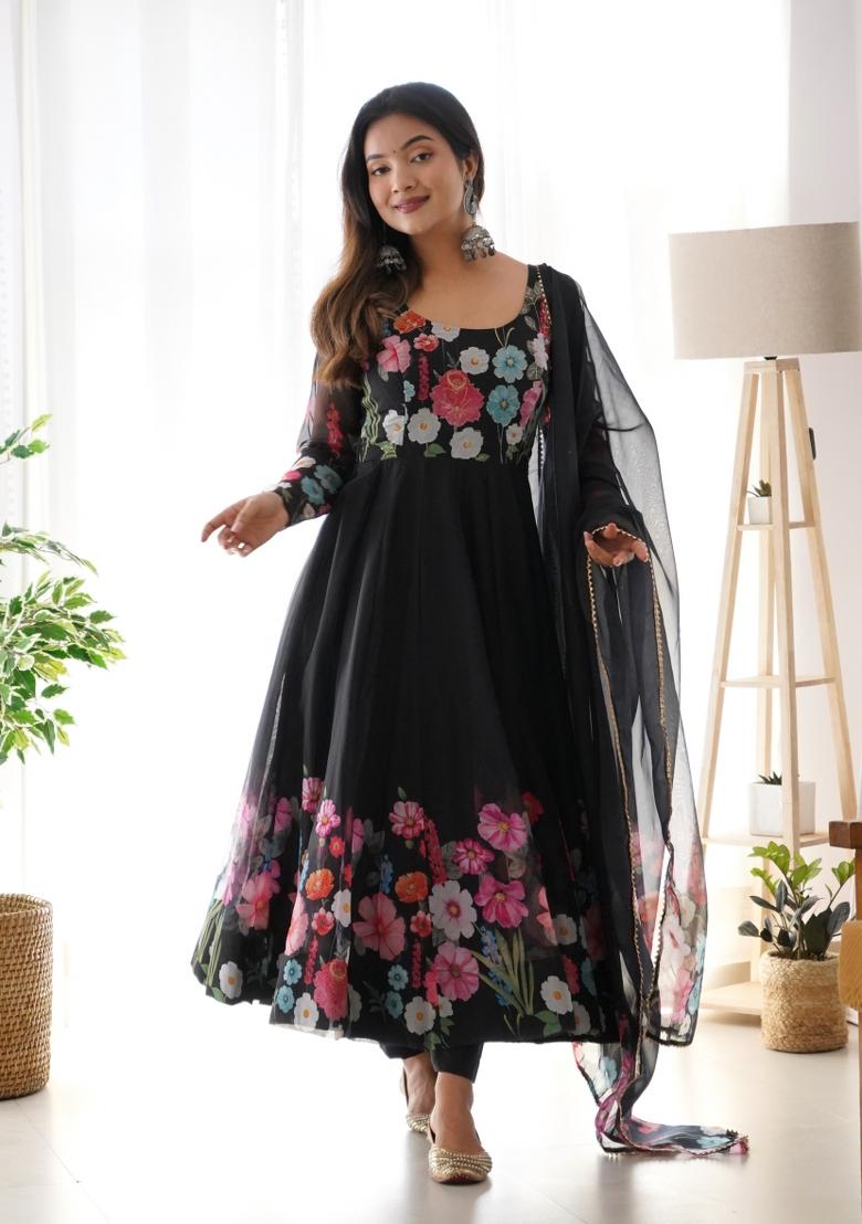 Black Zari Embroidered Georgette Salwar Kameez
