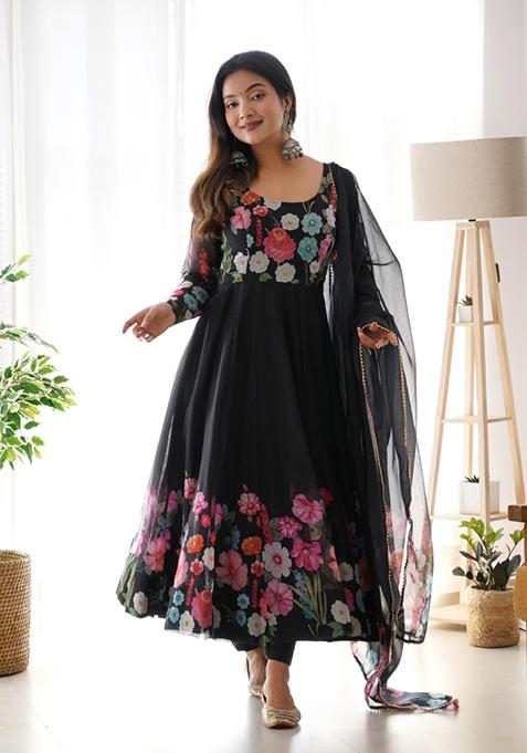 Black Zari Embroidered Georgette Salwar Kameez