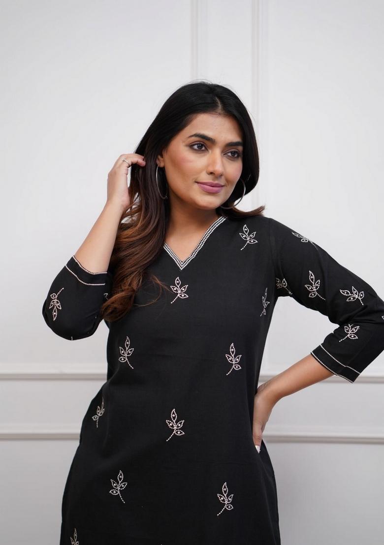Black Embroidered Viscose Salwar Kameez