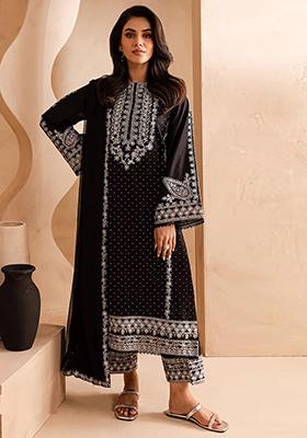Black Embroidered Georgette Pakistanii Salwar Kameez