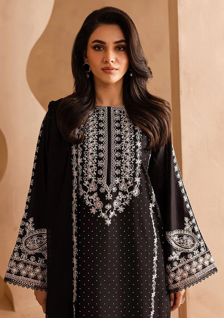 Black Embroidered Georgette Pakistanii Salwar Kameez