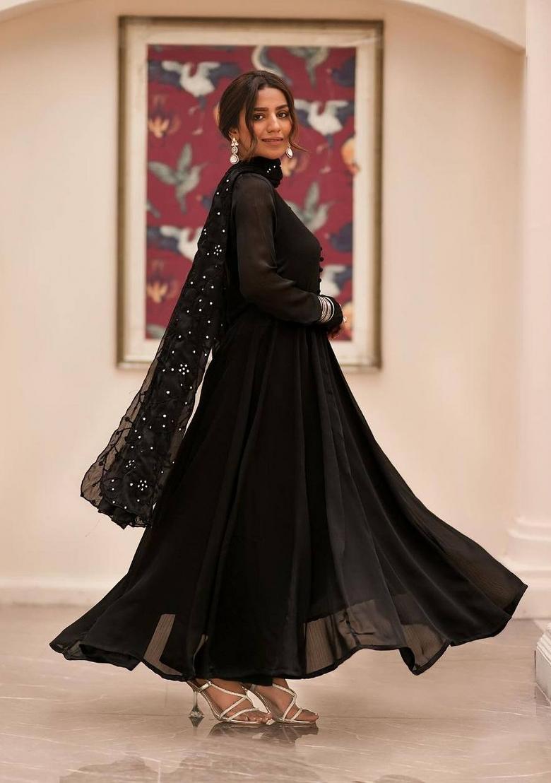 Black Solid Cotton Blend Salwar Kameez With Dupatta