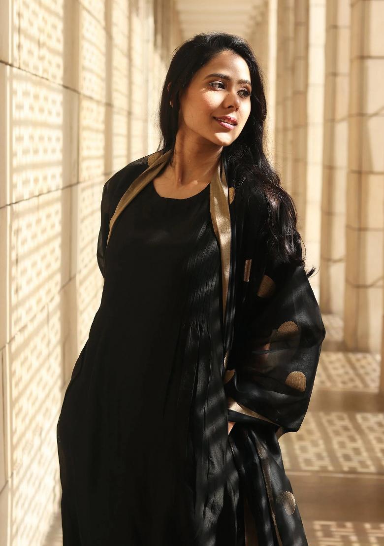 Black Solid Silk Salwar Kameez With Dupatta