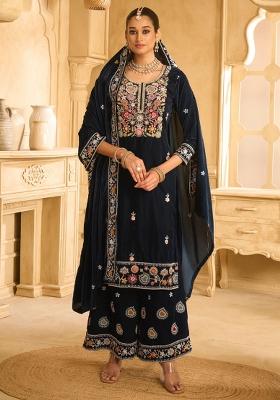Neavy Blue Velvet Embroidered Salwar Kameez With Dupptta