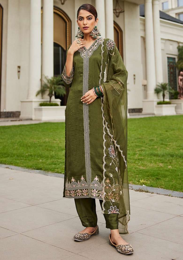 Green Embroidered Silk Pakistani Suit Set - Indya