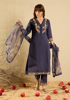 Grey Embroidered Silk Blend Salwar Kameez With Dupatta