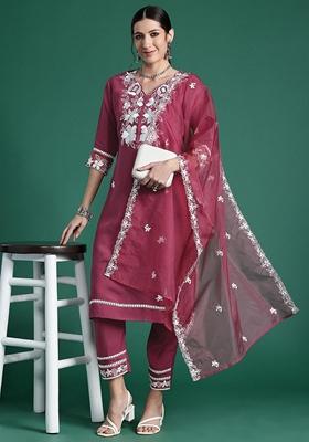 Pink Embroidered Silk Blend Salwar Kameez With Dupatta