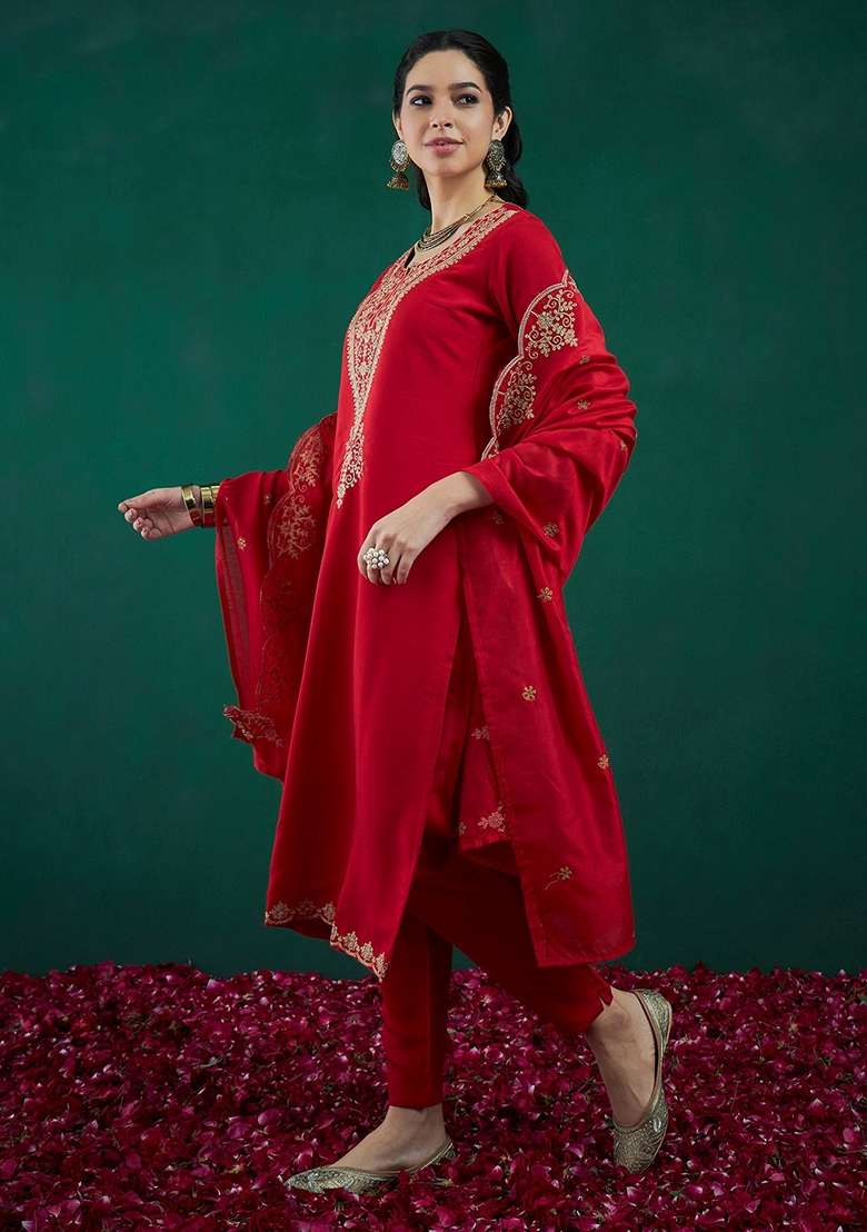 Red Embroidered Silk Blend Salwar Kameez With Dupatta - Indya