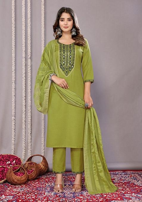 Mehndi Green Embroidered Cotton Blend Salwar Kameez With Dupatta