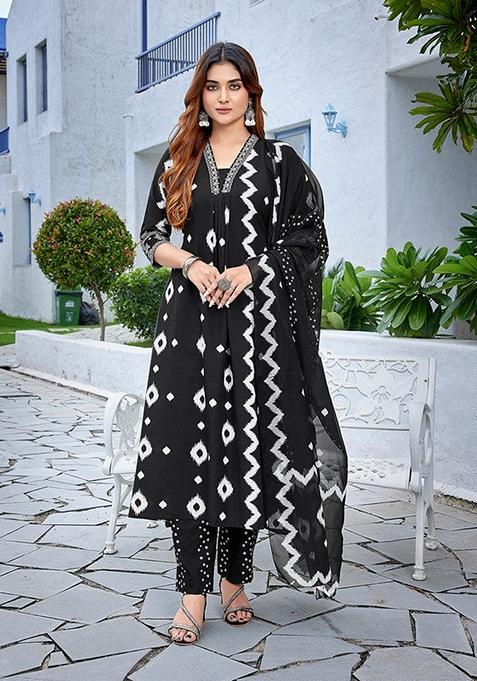 Black Embroidered Viscose Salwar Kameez With Dupatta